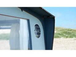 Isabella Caravanvoortent Capri North 250 -Buiten Kamperen Promotie 2 2 isabella caravanvoortent capri north deur isacaprinorth